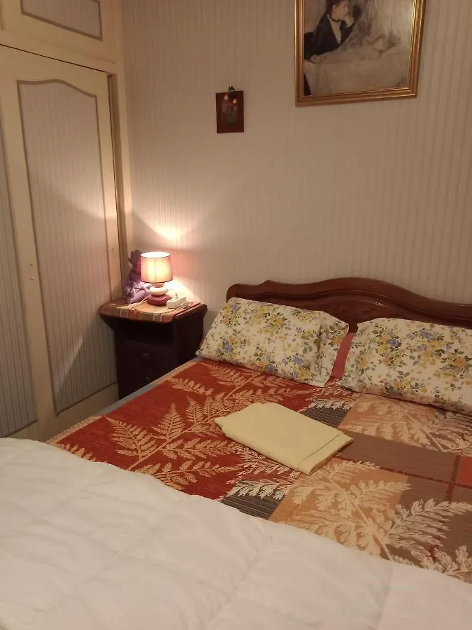 Maison Entiere Avec Parking, Garage Et Jardin Montlucon Holiday home
